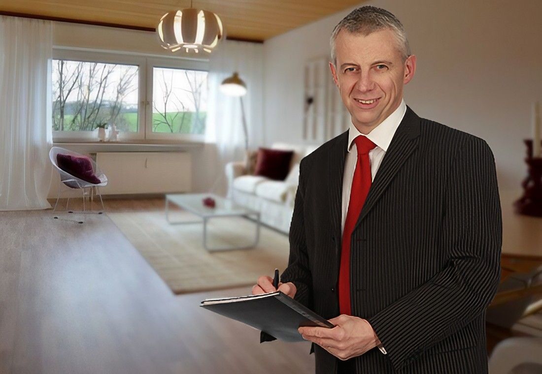 Burkhard Tienken, Immobilienmakler